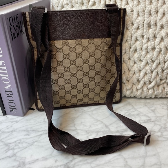 Gucci Shoulder Bag - Picture 2 of 9